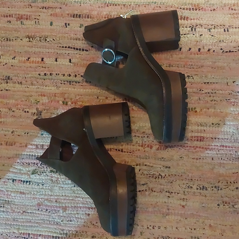 Pull & Bear platform boots